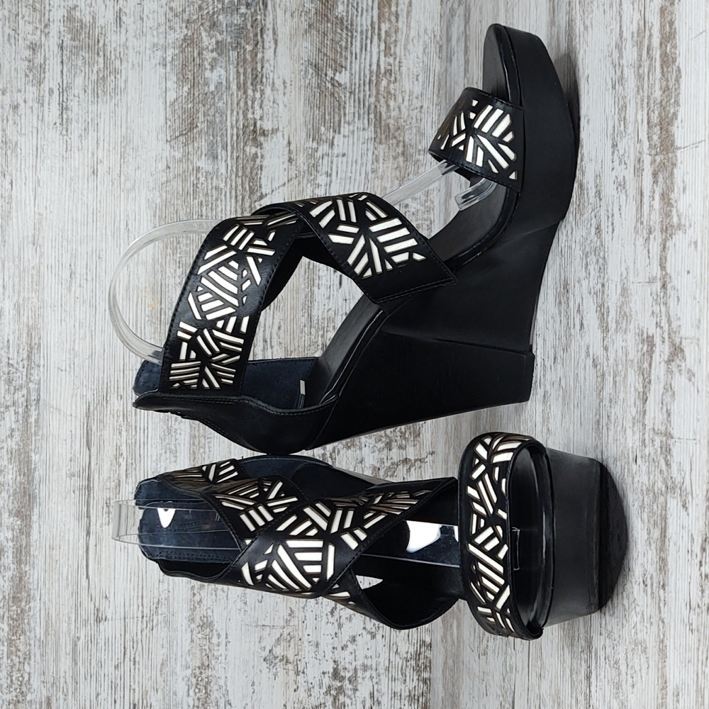 Diane Von Furstenberg Black Cutout Leather Wedge Sandals - Picture 2 of 15